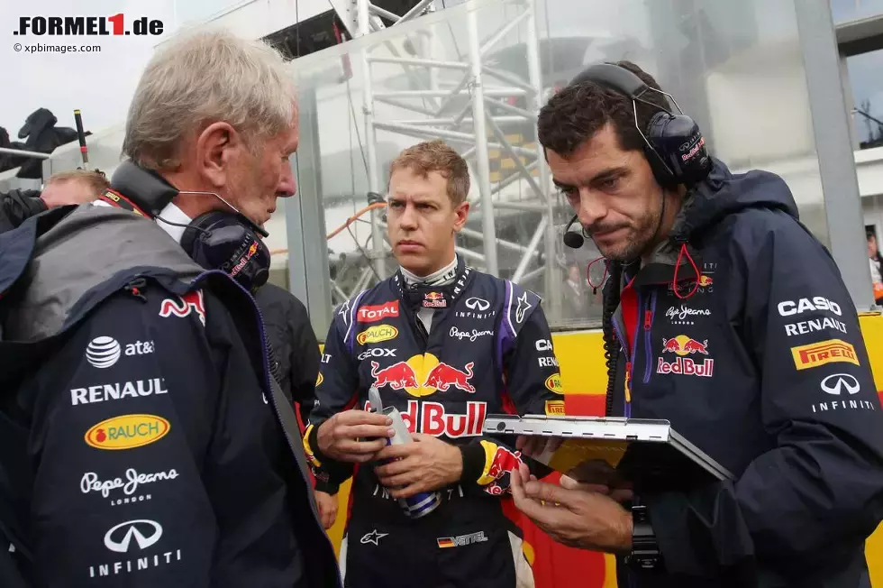 Foto zur News: Helmut Marko und Sebastian Vettel (Red Bull)