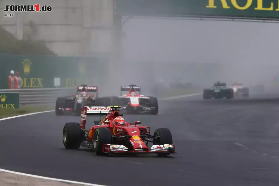 Foto zur News: Kimi Räikkönen (Ferrari), Jules Bianchi (Marussia) und Romain Grosjean (Lotus)