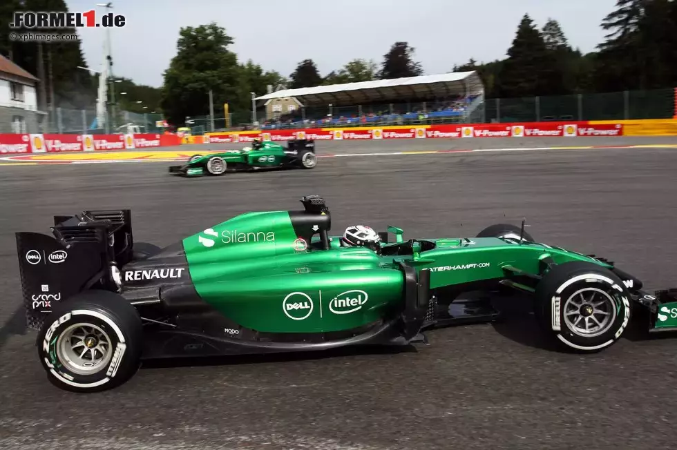 Foto zur News: Marcus Ericsson in falscher, Andre Lotterer (Caterham) in richtiger Richtung