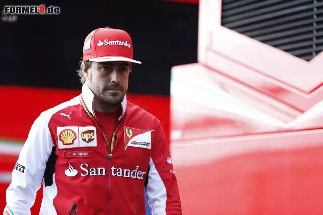 Foto zur News: Fernando Alonso folgte mit seinem Ferrari und 2,195 Sekunden Abstand nur knapp dahinter auf der vierten Position