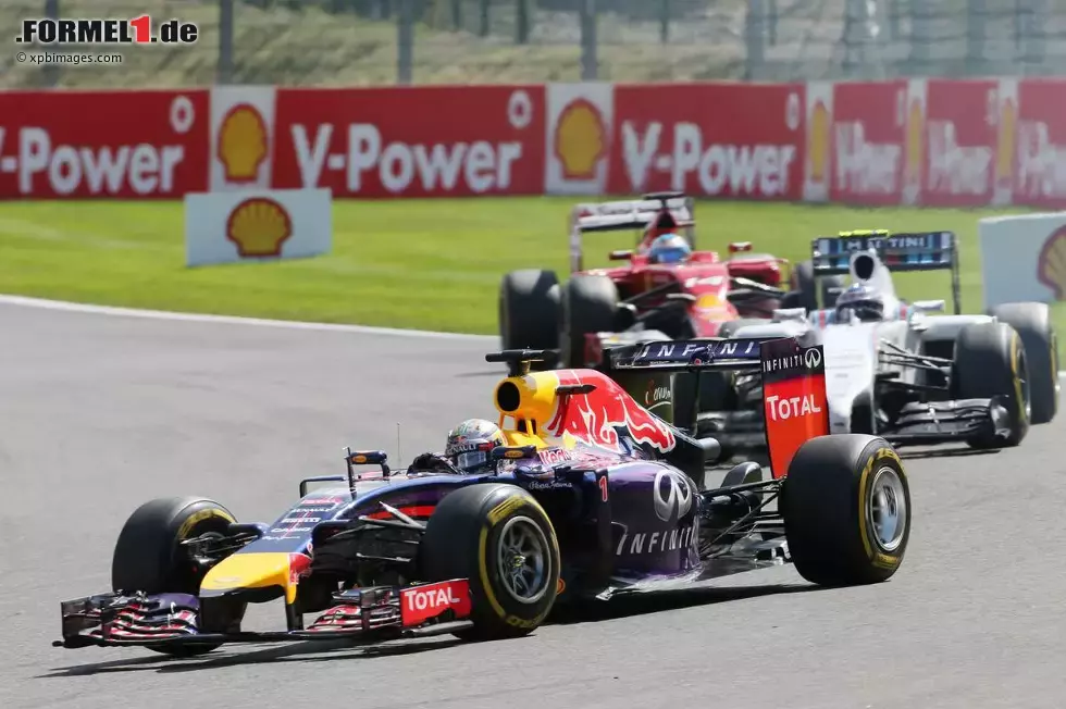 Foto zur News: Sebastian Vettel (Red Bull)