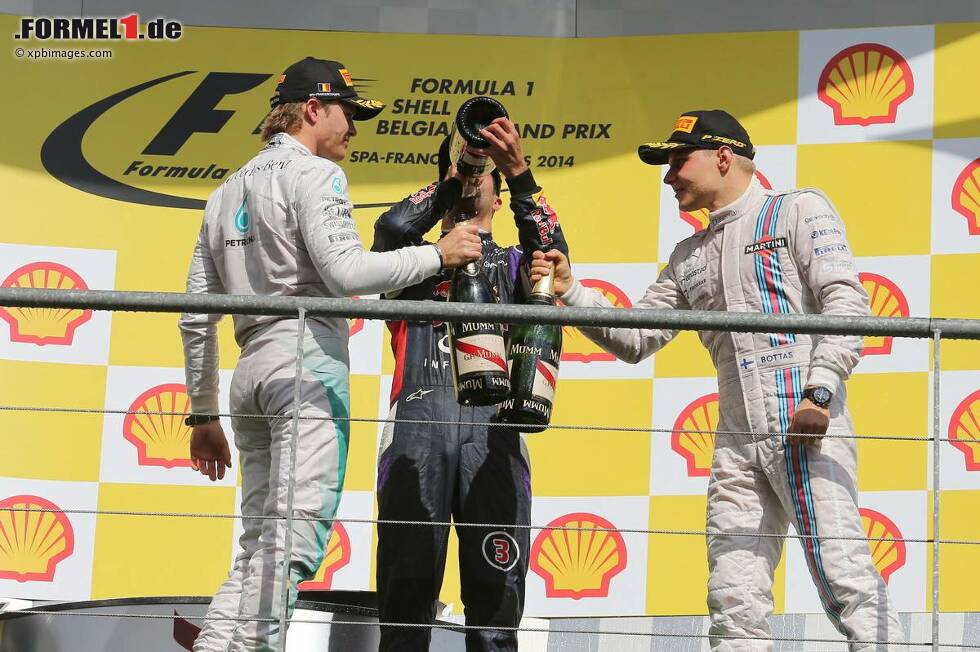 Foto zur News: Nico Rosberg (Mercedes), Daniel Ricciardo (Red Bull) und Valtteri Bottas (Williams)