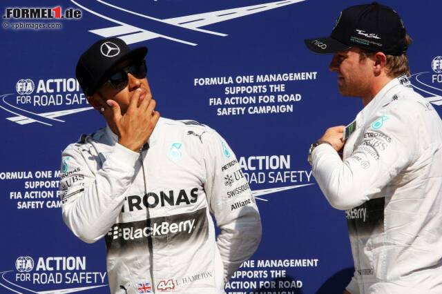 Foto zur News: Nico Rosberg und Lewis Hamilton (Mercedes AMG Petronas Formula One Team)