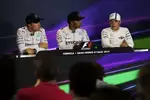 Foto zur News: Nico Rosberg (Mercedes), Lewis Hamilton (Mercedes) und Valtteri Bottas (Williams)