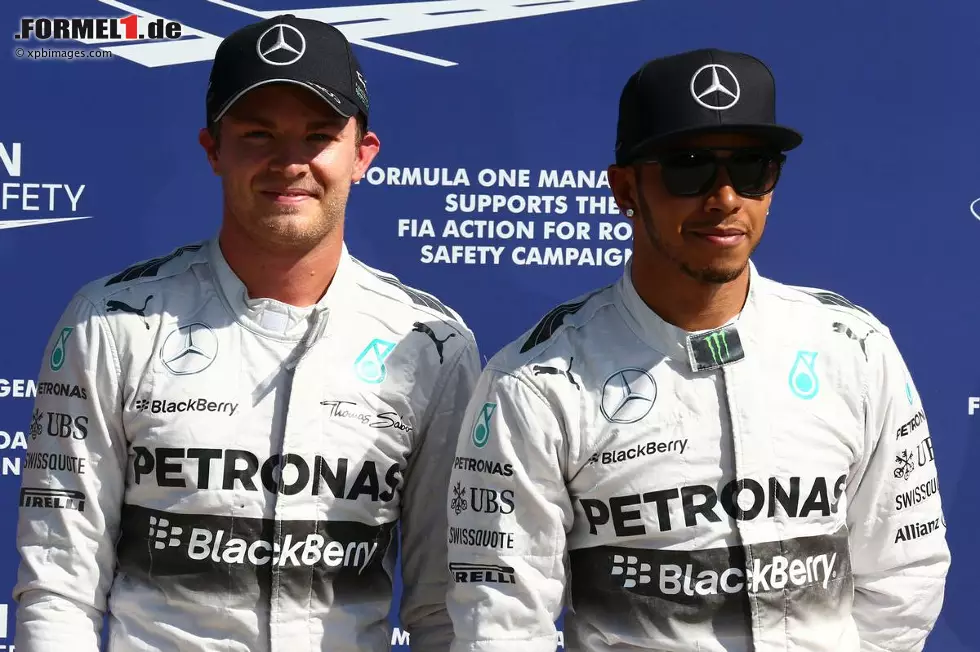 Foto zur News: Nico Rosberg (Mercedes) und Lewis Hamilton (Mercedes)