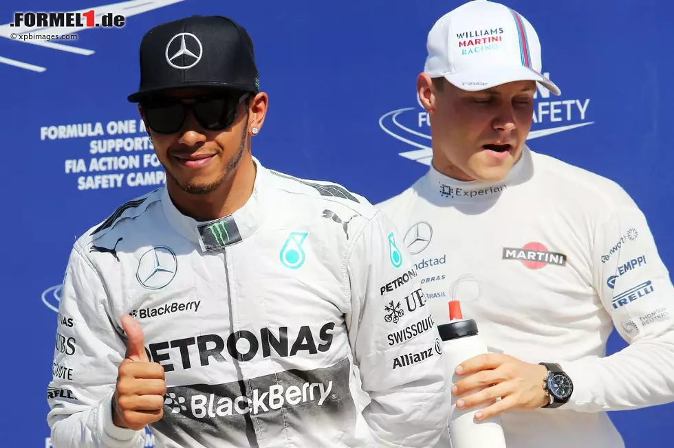 Foto zur News: Lewis Hamilton (Mercedes) und Valtteri Bottas (Williams)