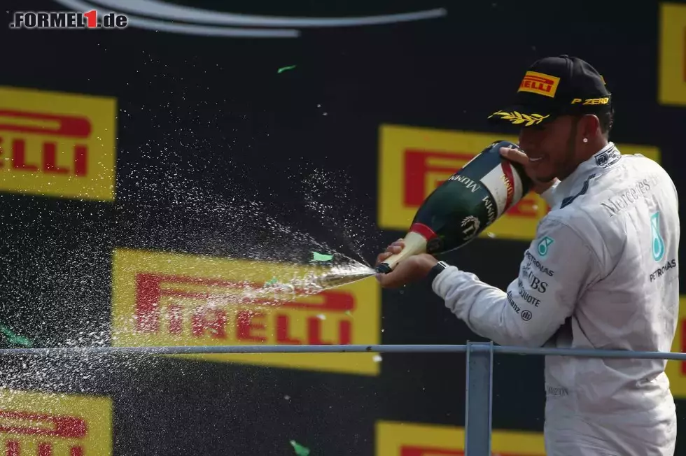 Foto zur News: Lewis Hamilton (Mercedes AMG Petronas Formula One Team)