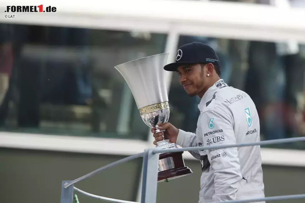 Foto zur News: Lewis Hamilton (Mercedes AMG Petronas Formula One Team)