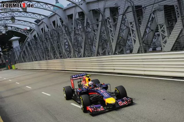 Foto zur News: Daniel Ricciardo (Infiniti Red Bull Racing)