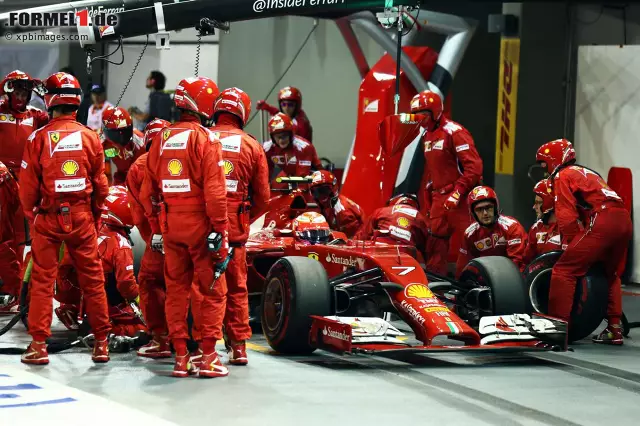 Foto zur News: Kimi Räikkönen konnte einmal mehr mit seinem Teamkollegen nicht mithalten und musste sich mit dem achten Rang begnügen.