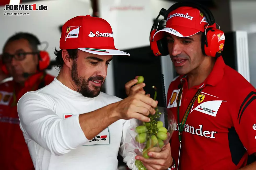 Foto zur News: Fernando Alonso (Ferrari) und Marc Gene