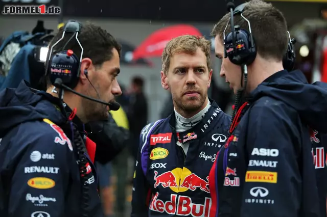 Foto zur News: Sebastian Vettel (Infiniti Red Bull Racing)