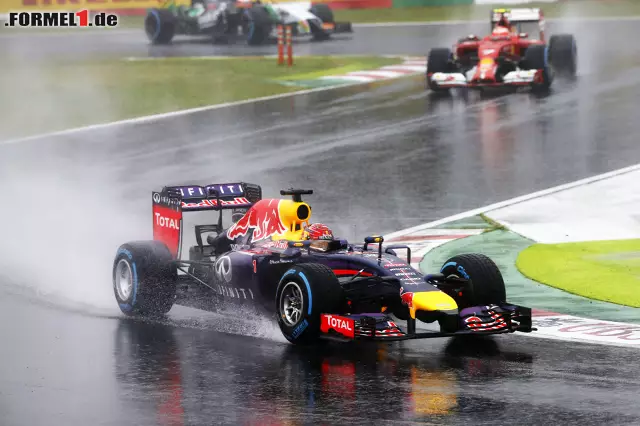 Foto zur News: Sebastian Vettel (Infiniti Red Bull Racing)