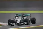 Foto zur News: Nico Rosberg (Mercedes) und Lewis Hamilton (Mercedes)