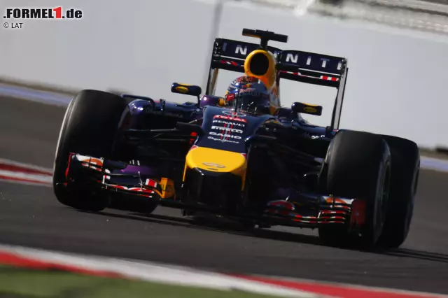 Foto zur News: Sebastian Vettel (Infiniti Red Bull Racing)