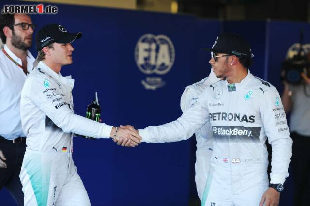 Foto zur News: Nico Rosberg und Lewis Hamilton (Mercedes AMG Petronas Formula One Team)