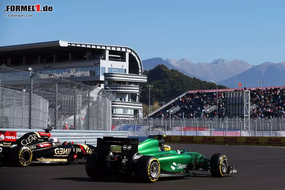 Foto zur News: Marcus Ericsson (Caterham) und Romain Grosjean (Lotus)