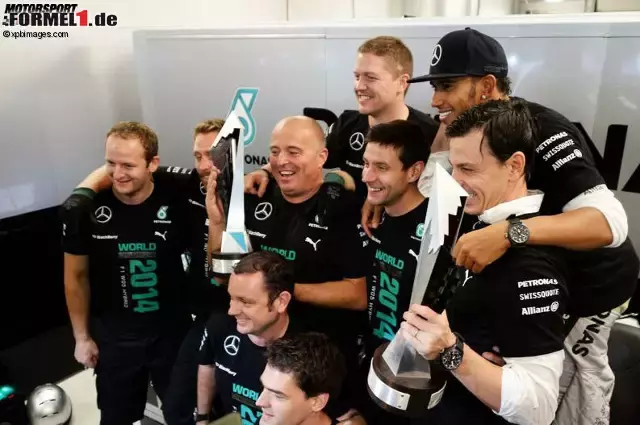 Foto zur News: Lewis Hamilton (Mercedes AMG Petronas Formula One Team)