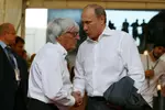 Foto zur News: Bernie Ecclestone und Wladimir Putin