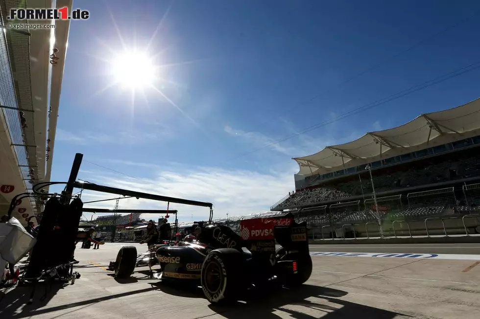 Foto zur News: Romain Grosjean (Lotus)