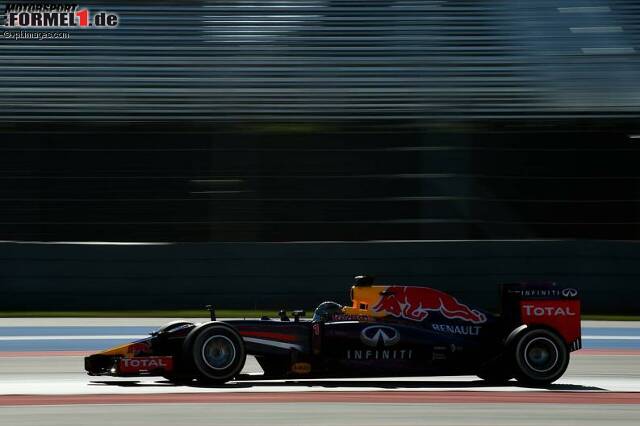 Foto zur News: Sebastian Vettel (Infiniti Red Bull Racing)