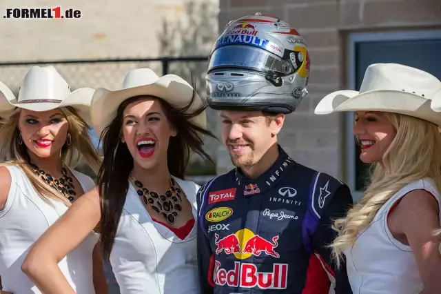 Foto zur News: Sebastian Vettel (Infiniti Red Bull Racing)