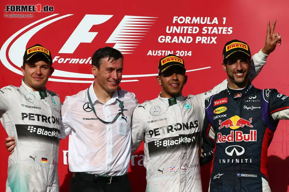 Foto zur News: Lewis Hamilton (Mercedes) gewinnt in Austin, Nico Rosberg (Mercedes) wird Zweiter vor Daniel Ricciardo (Red Bull)