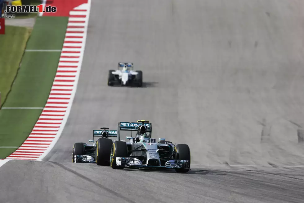 Foto zur News: Nico Rosberg (Mercedes) und Lewis Hamilton (Mercedes)