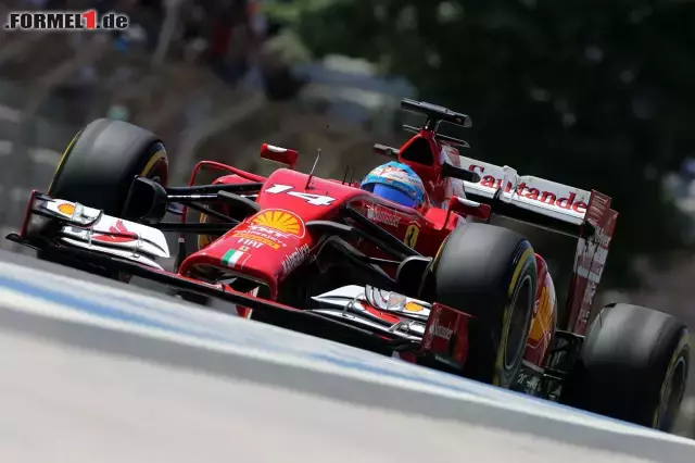 Foto zur News: Fernando Alonso (Scuderia Ferrari)