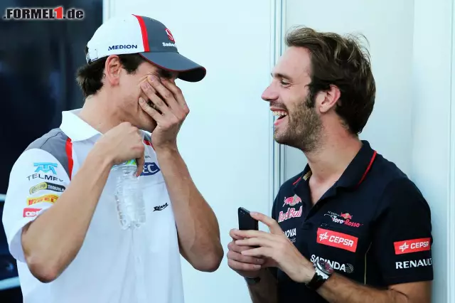 Foto zur News: Adrian Sutil Jean-Eric Vergne (Sauber F1 Team) (Scuderia Toro Rosso)