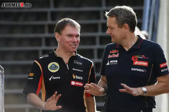 Foto zur News: Alan Permane von Lotus mit Steve Nielsen, Sportdirektor bei Toro Rosso