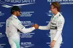 Foto zur News: Lewis Hamilton (Mercedes) und Nico Rosberg (Mercedes)