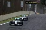 Foto zur News: Nico Rosberg (Mercedes) und Lewis Hamilton (Mercedes)