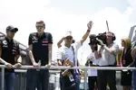 Foto zur News: Pastor Maldonado (Lotus), Daniil Kwjat (Toro Rosso), Felipe Massa (Williams) und Lewis Hamilton (Mercedes)