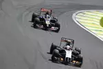 Foto zur News: Sergio Perez (Force India) und Jean-Eric Vergne (Toro Rosso)