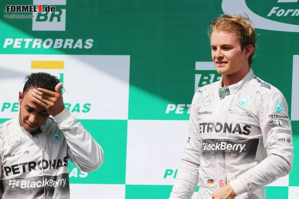 Foto zur News: Lewis Hamilton (Mercedes) und Nico Rosberg (Mercedes)