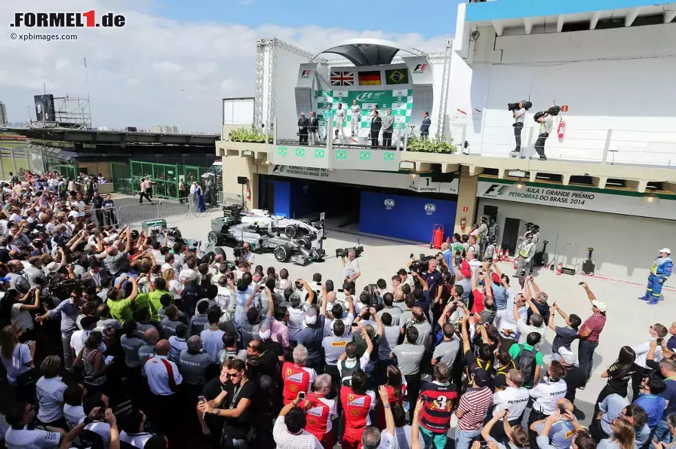 Foto zur News: Lewis Hamilton (Mercedes), Nico Rosberg (Mercedes) und Felipe Massa (Williams)