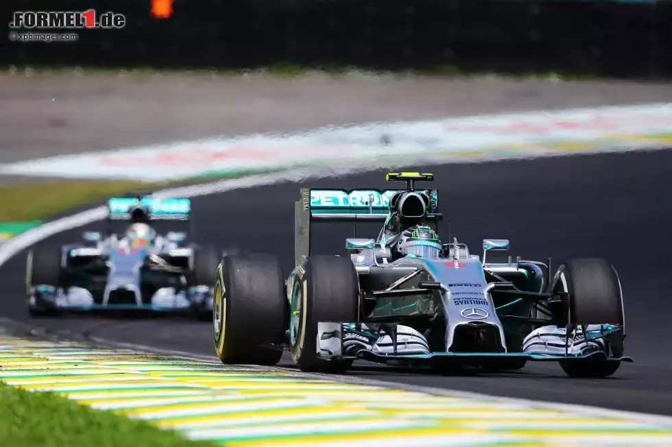 Foto zur News: Nico Rosberg (Mercedes) und Lewis Hamilton (Mercedes)