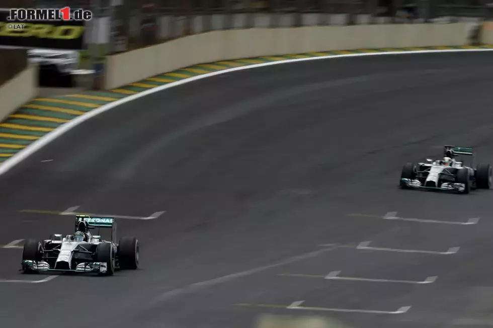 Foto zur News: Nico Rosberg (Mercedes) und Lewis Hamilton (Mercedes)