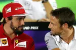 Foto zur News: Fernando Alonso (Ferrari) und Jenson Button (McLaren)