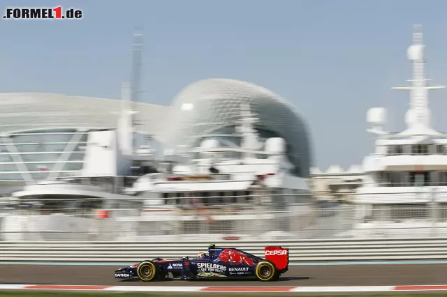 Foto zur News: Daniil Kwjat (Scuderia Toro Rosso) folgte dahinter vor...