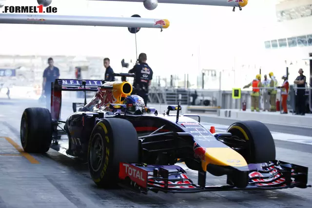 Foto zur News: Sebastian Vettel (Infiniti Red Bull Racing)