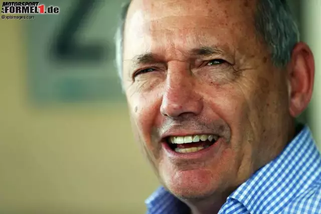 Foto zur News: Ron Dennis (McLaren Mercedes)