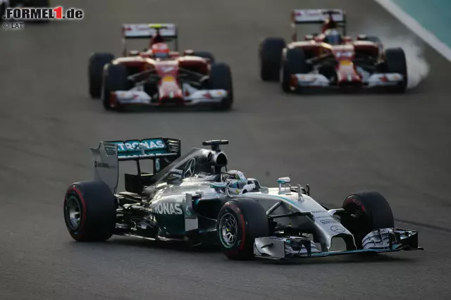 Foto zur News: Lewis Hamilton Fernando Alonso (Scuderia Ferrari) (Mercedes AMG Petronas Formula One Team)