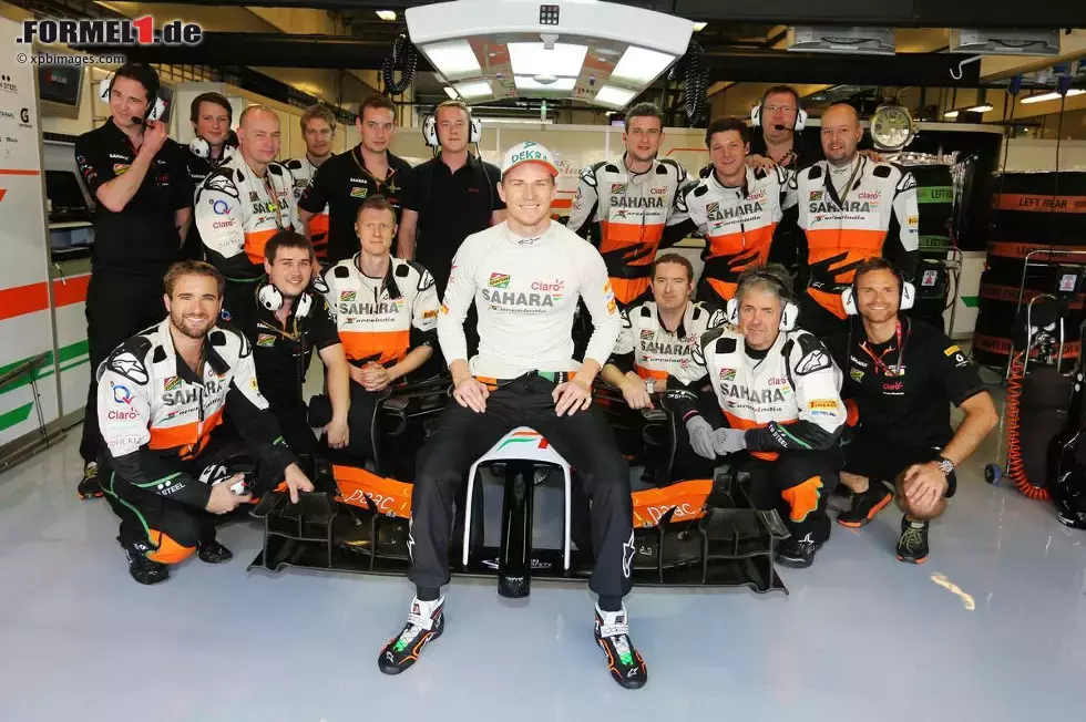 Foto zur News: Nico Hülkenberg (Force India) und seine Crew