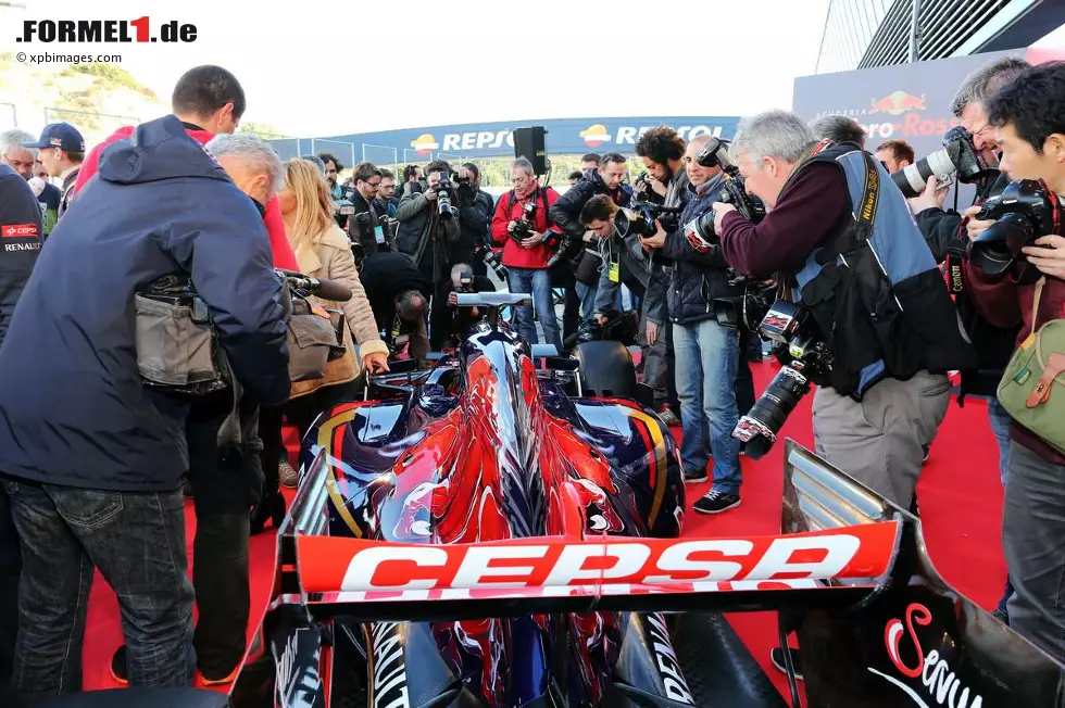 Foto zur News: Präsentation des Toro-Rosso-Renault STR10