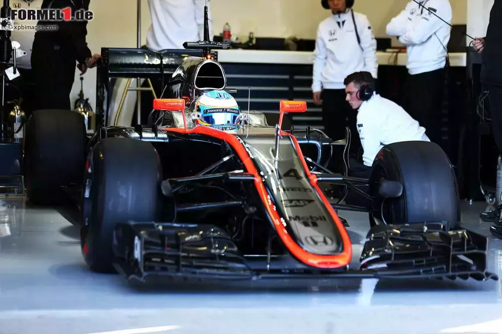 Foto zur News: Fernando Alonso (McLaren)