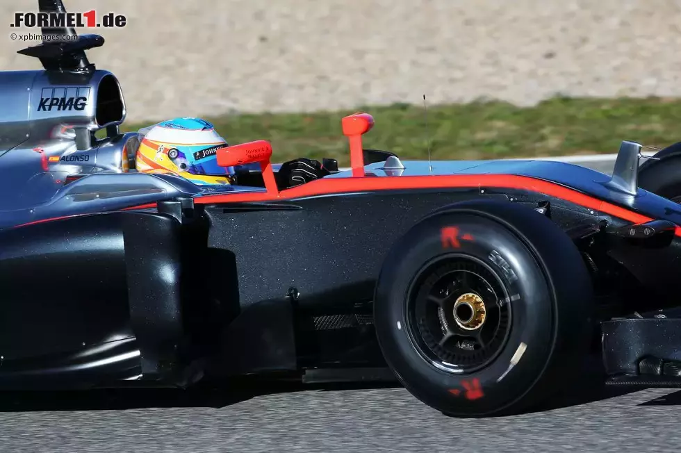 Foto zur News: Fernando Alonso (McLaren)