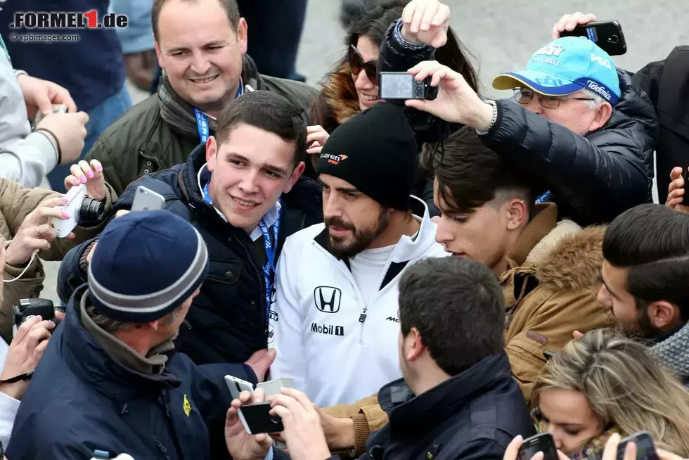 Foto zur News: Fernando Alonso (McLaren)