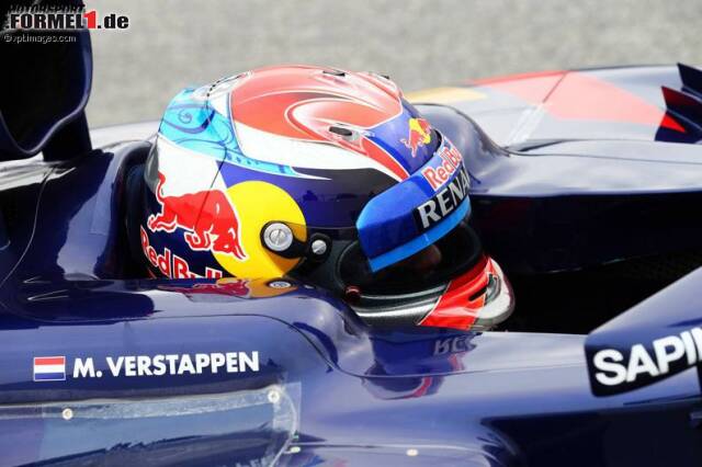 Foto zur News: Rundenhamster ist am Samstag Max Verstappen (Toro Rosso), der 129 mal den Krus umrundete. Kurz vor Testende rollt er aber am Ende der Boxenausfahrt aus und sorgt für die dritte rote Flagge des Tages.